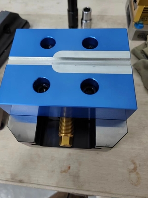 Blau Aluminiumspannungs Jaws Handbuch CNC Drehvorrichtungen zum Lichtschneiden