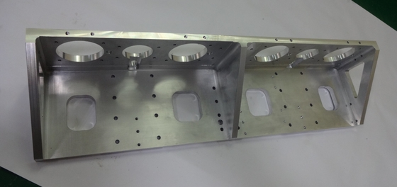 Entgraten von CNC-Bearbeitungsteilen 850 mm Präzisions-CNC-Kupferteile
