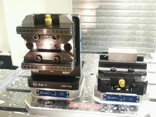 0,005 mm Maschinennullpunkt Werkstückaufnahme Hartstahl 22KN Schließkraft Aluminium