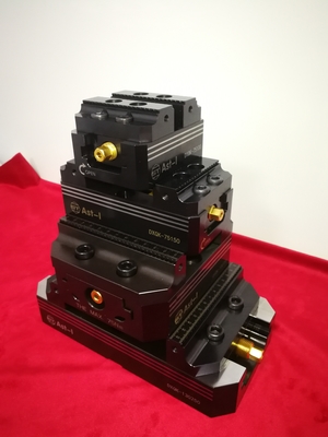Schwarzes pneumatisches CNC-Vertikalschraubstock-Handbuch für 3-Achsen-4-Achsen-CNC-Fräsmaschine