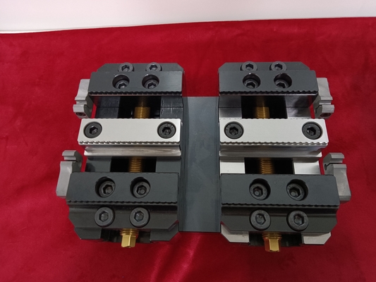 CNC-Horizontalfräsmaschinenschraubstock 0,02 mm 4-Achsen-Handwechsel
