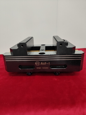 Kompakte Multi-Power-Achsen-Vorrichtungen aus legiertem Stahl, 5. Achse, selbstzentrierender Schraubstock