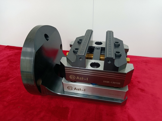 CNC-Fräsmaschine aus Stahl, die 0,005 mm Achsenklemmen SK96-S195 klemmt